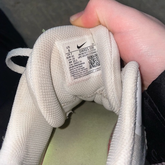 Nike Shoes (2021- KD Trey 5 IX 'White Lime Light Purple') - Picture 6 of 6